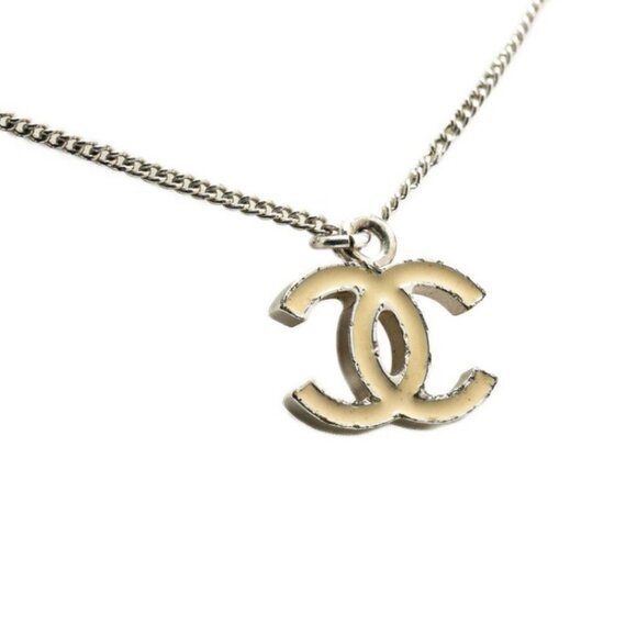 CHANEL CC Logos White Enamel Necklace 16" Silver Tone 06V Auth #4292 - Picture 1 of 6